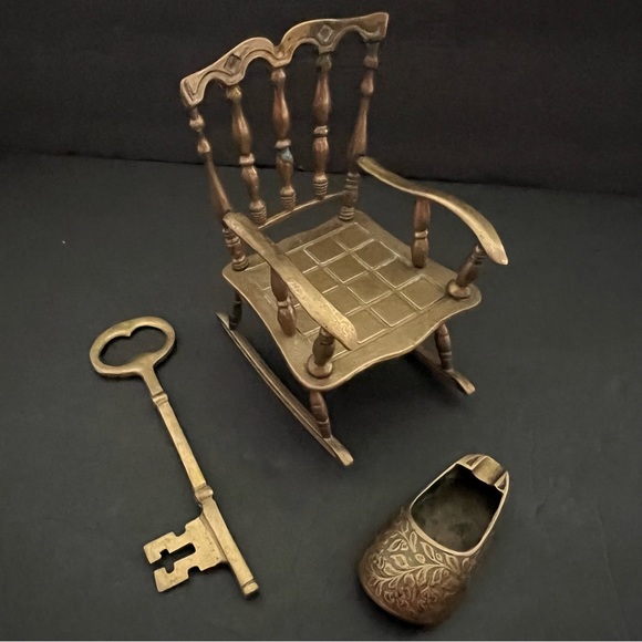 Vintage Brass Figurines Set of 3 Rocking Chair Key Shoe Slipper Ashtray - Picture 8 of 12